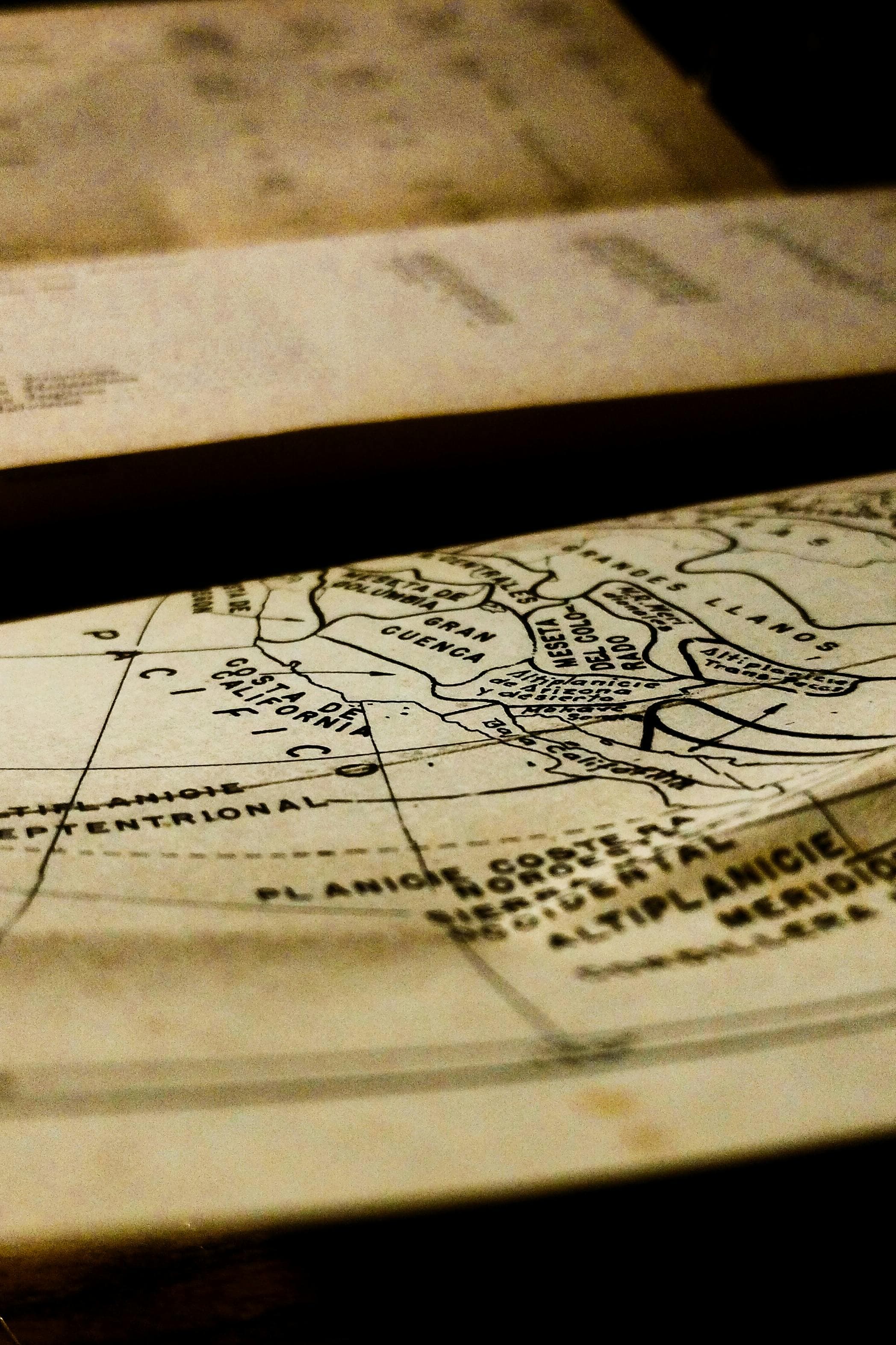 고대 문서를 스캔하다: AI와 3D 기술로 복원하는 희귀 필사본과 서적