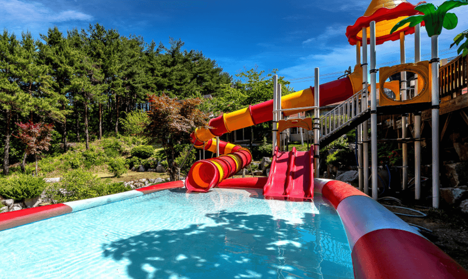 에코하임펜션-외부-워터슬라이드