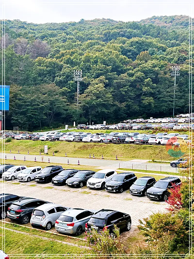 화다숲주차_슬로프주차장-야외주차-계단식