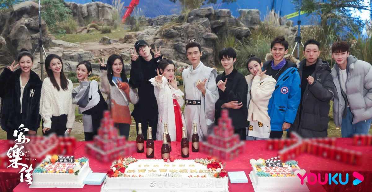 안락전 크랭크업 단체사진