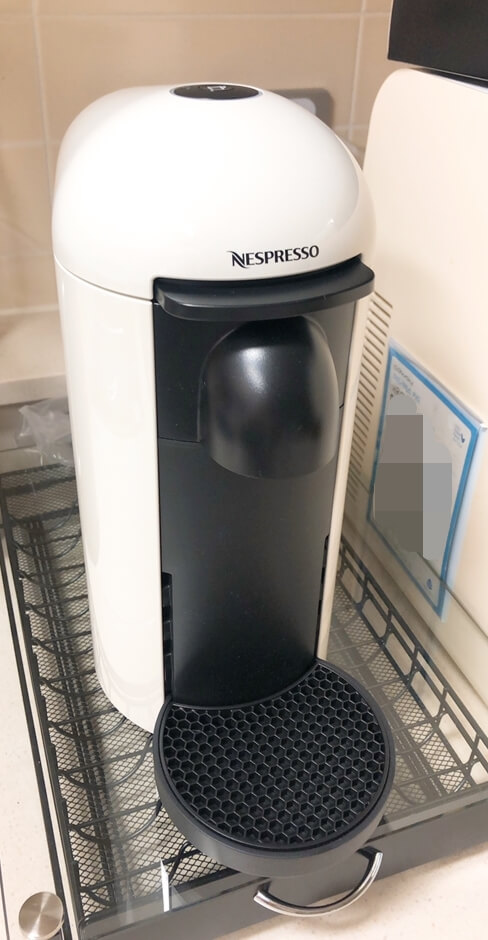 버츄오 플러스 캡슐 커피머신 사진