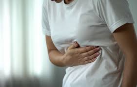 왼쪽 갈비뼈 아래 통증