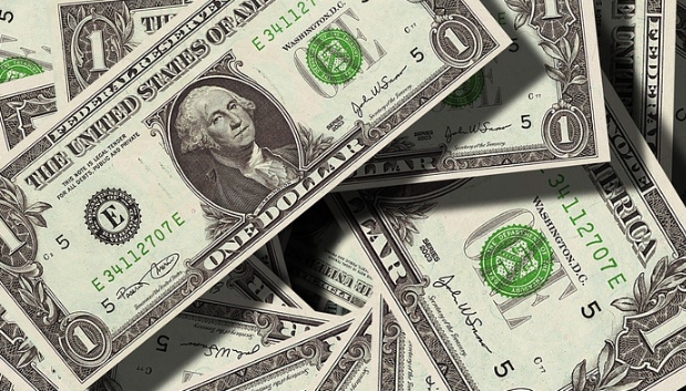 돈이 쌓여있는 그림입니다.