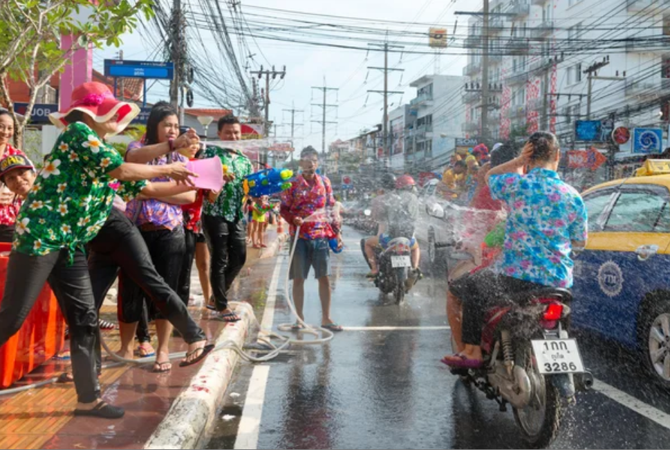 태국의 새해 물 축제, 송끄란(Songkran)
