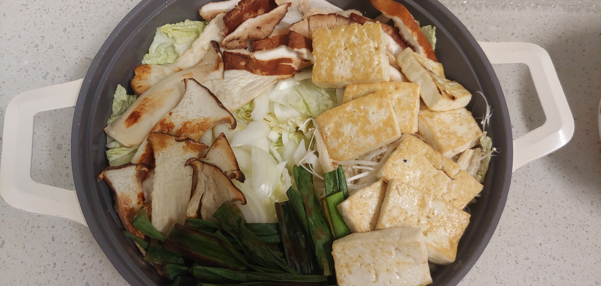 2시에 뭐두고 6시에 뭐 두고 이런 공식은 관동식에서 쓸데 없습니다. 그냥 이쁘게 담아주세요.