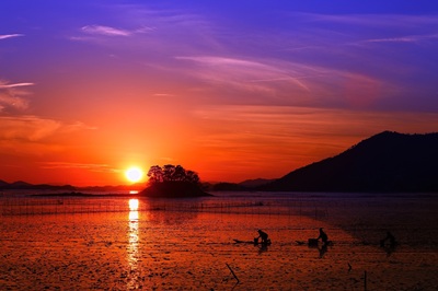 서해 바다의 석양