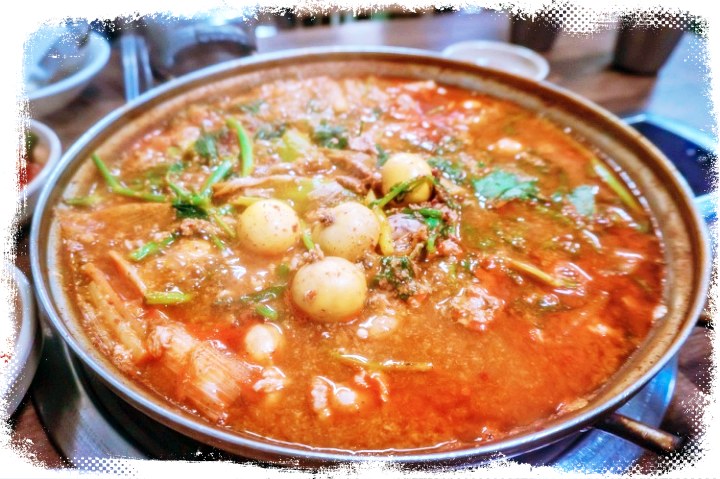 제2943회-생방송투데이-인천-동구-닭알탕거리-40년원조-노포-닭알탕-맛집-소개