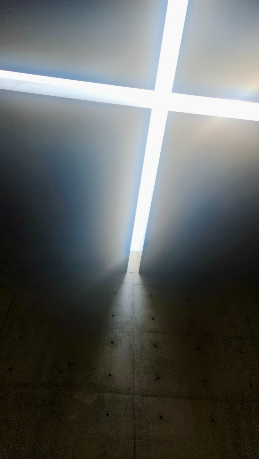 뮤지엄 산 빛의 공간 빛이 충만