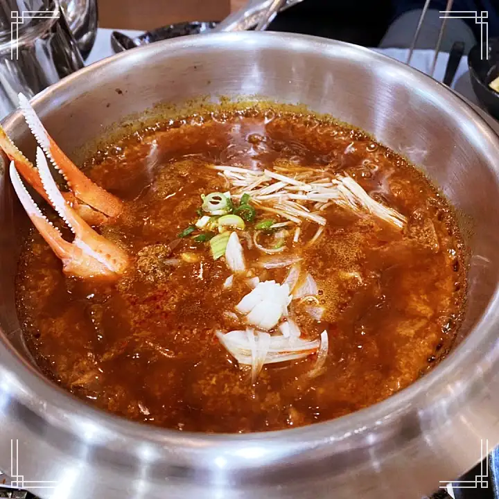 백반기행 붉은대게 문희경 편 대게 게짜박이 게살 돌솥 비빔밥 비빔만두 누룽지밥 솥밥 울진 맛집 소개