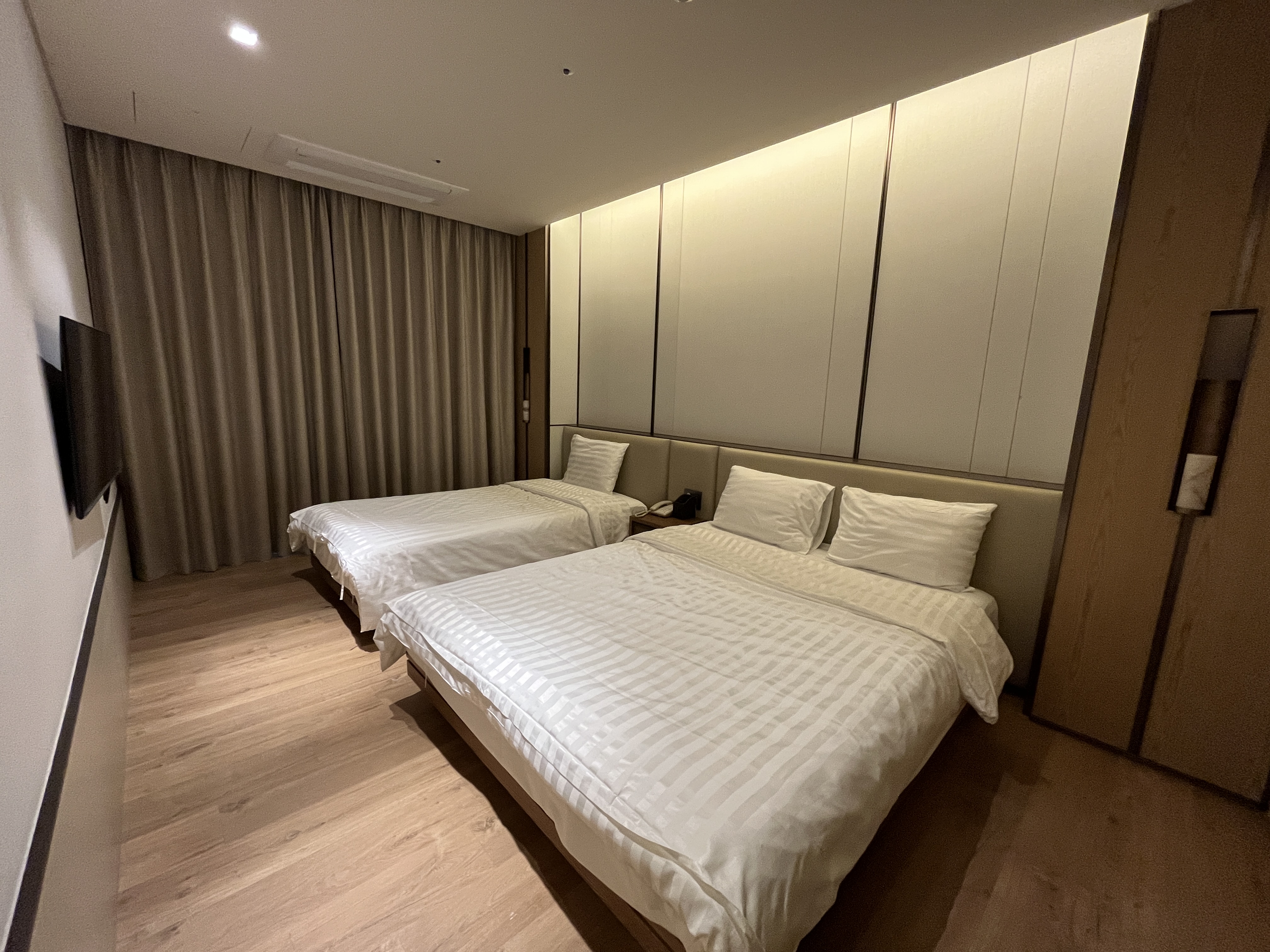 소노펠리체-골드스위트-침실1