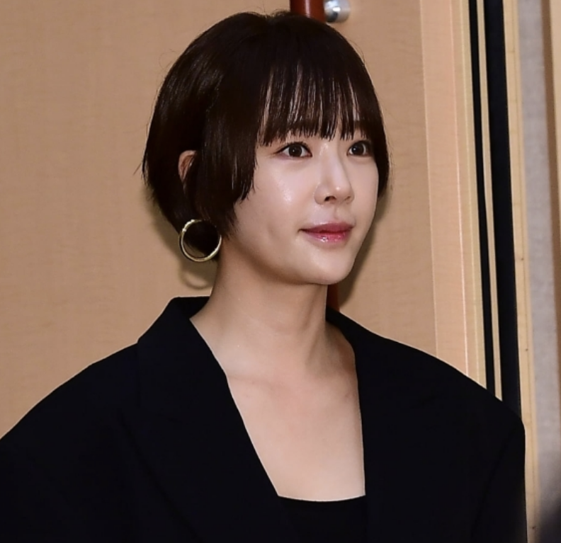 황정음사진