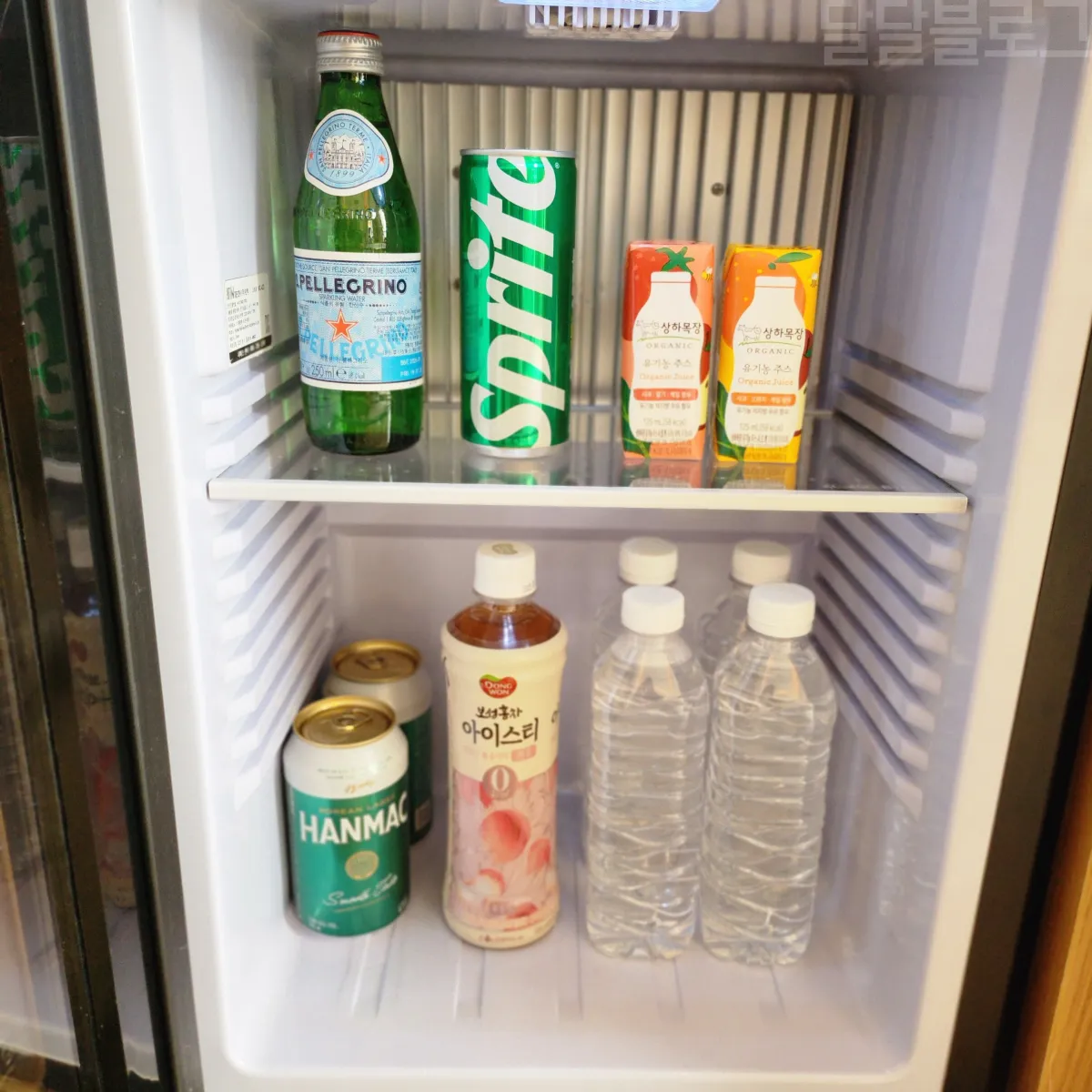 인천-파라다이스시시티-프리미어-디럭스-트윈-룸-미니바-음료