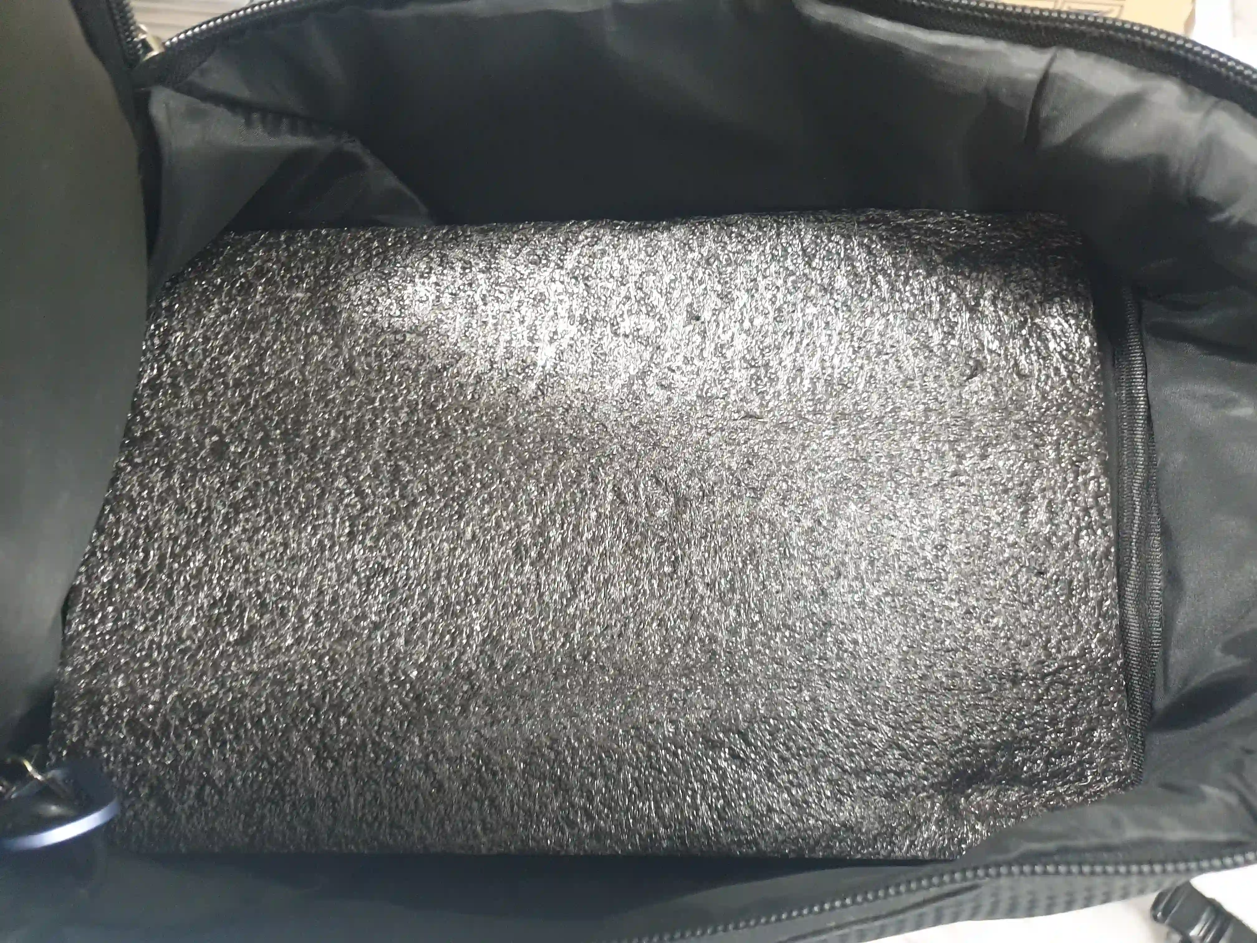 짐받이 가방 바닥면에 스폰지 깔아주기