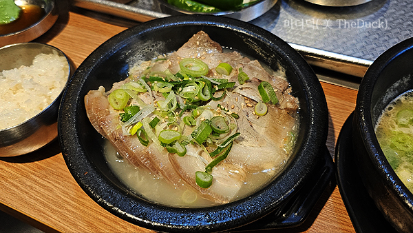 김해_돼지국밥_함안가마솥국밥_수육백반
