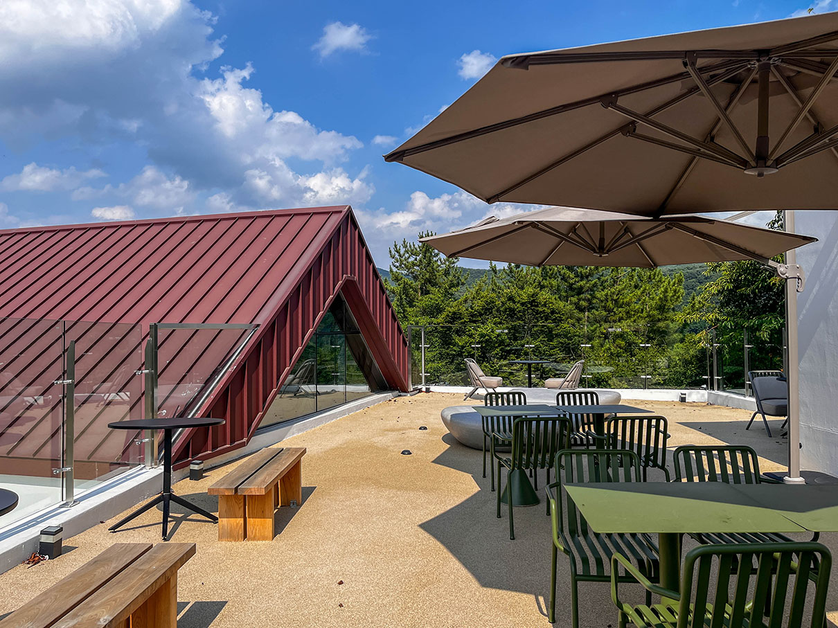 스타벅스 양산통도사점 본관 2층 테라스