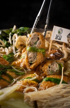 생생정보 믿고 떠나는 스타의 고장 가수 박남정 경남 한안 한식 맛집 탐밀