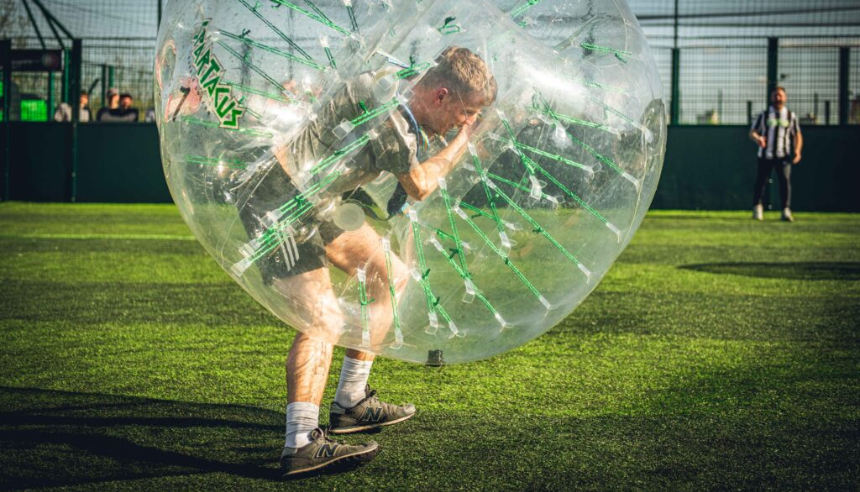 우리를 상처 입히는 것은 놓친 날들이다.