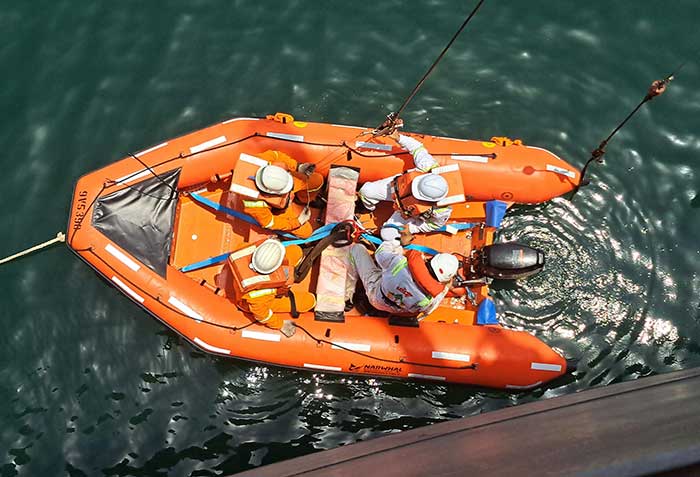 구명정 조종사 이미지