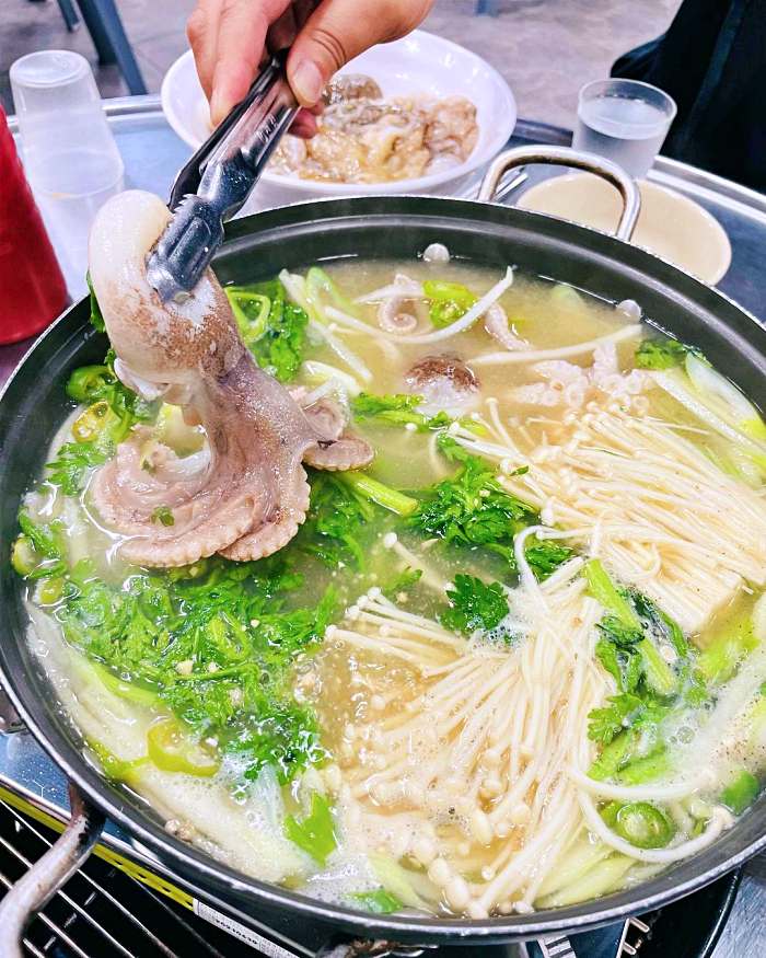 식객 허영만 백반기행 장한평 장안동 복어 바지락 육수 주꾸미 샤부샤부 맛집