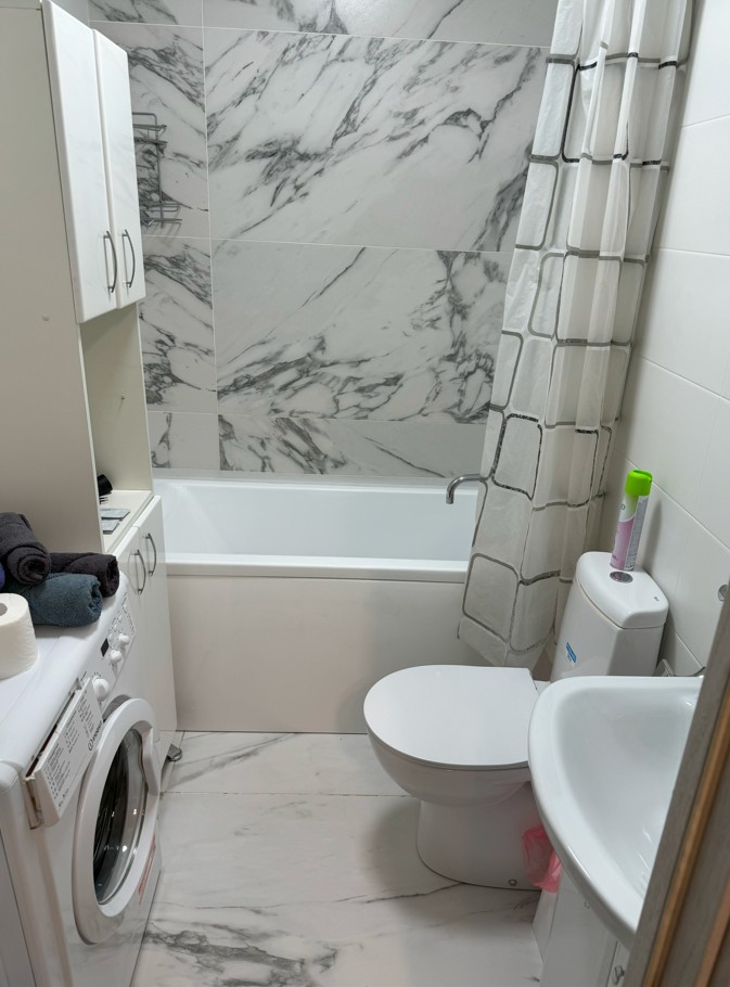 울란우데 아파트 화장실 사진