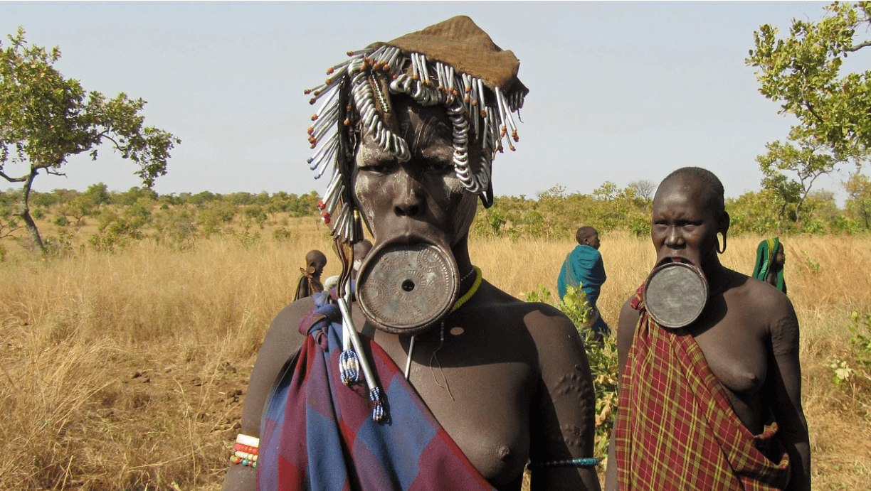 무르시 부족(Mursi Tribe):