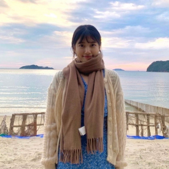 아크네 목도리 수지 착용