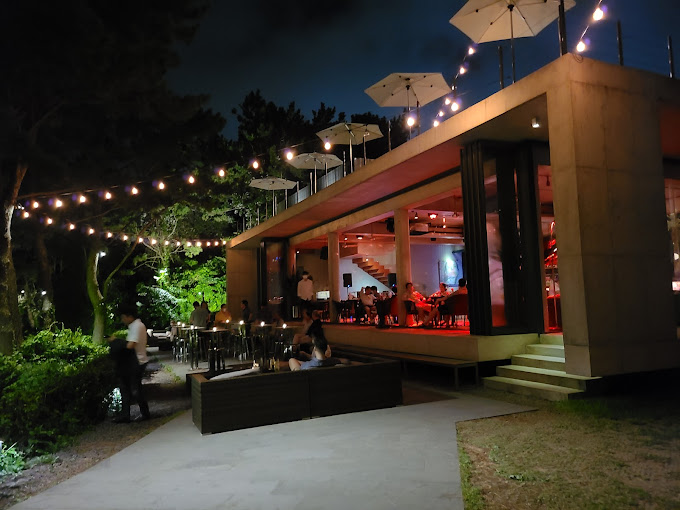 중문 해변 라운지바 '바다다'