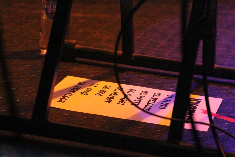 이디오테잎 IDIOTAPE