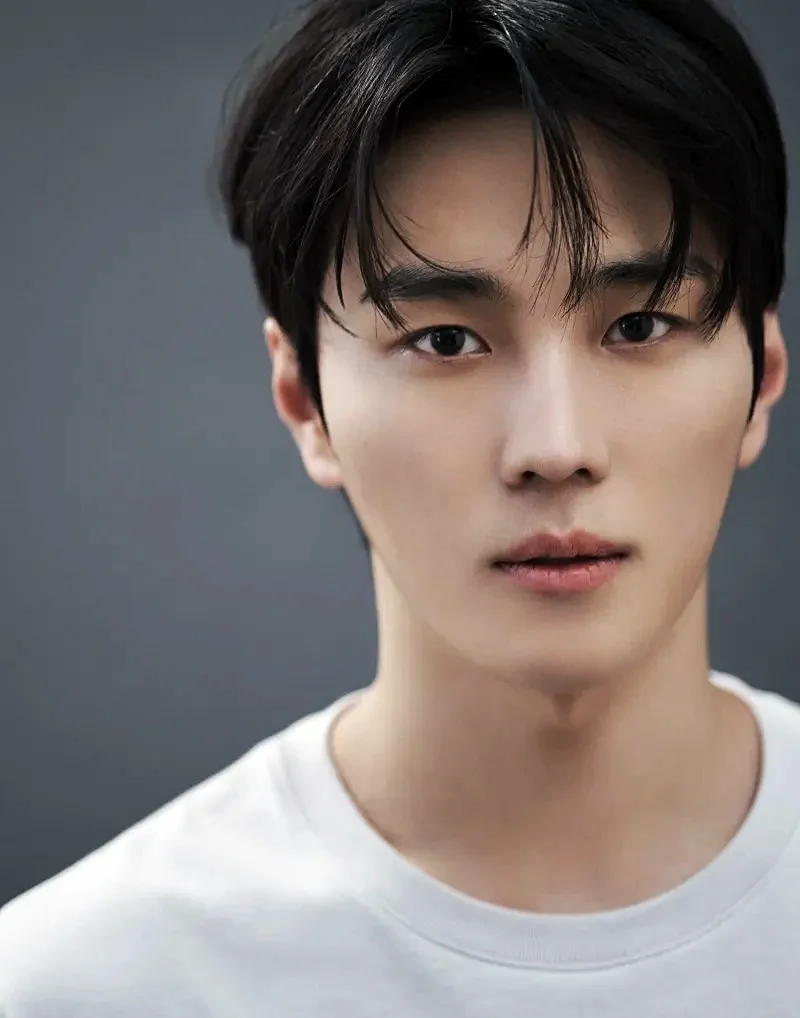 언젠가는 슬기로울 전공의생활에서 박준석 역을 맡은 서이서