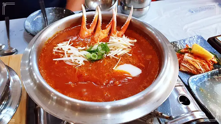 식객 허영만 백반기행 붉은대게 요리 문희경 편 대게 게짜박이 두부게살찜 울진 맛집 소개