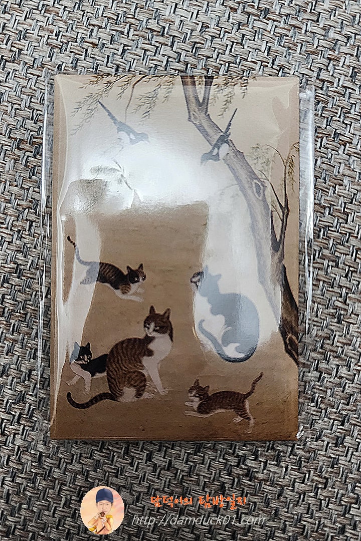 버드나무 아래 고양이 마그넷