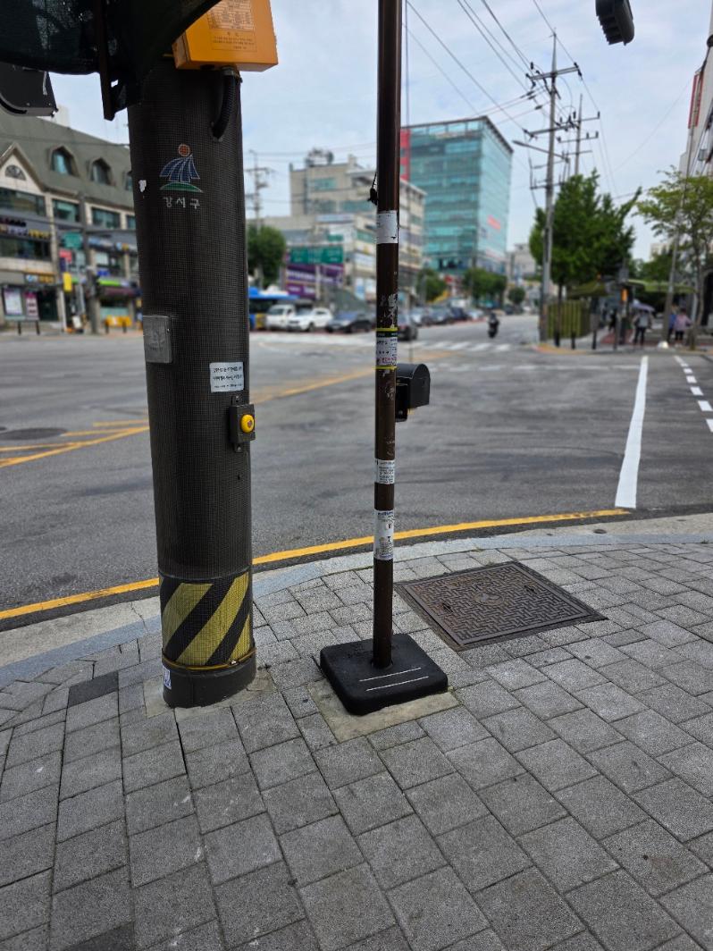 횡단보도 벤치

도심 그늘막

여름 폭염 쉼터

서울 산책 명소

시민 편의시설

동대문구 시설물

사가정역 주변

장안평역 산책

도시 디자인 사례

무더위 쉼터