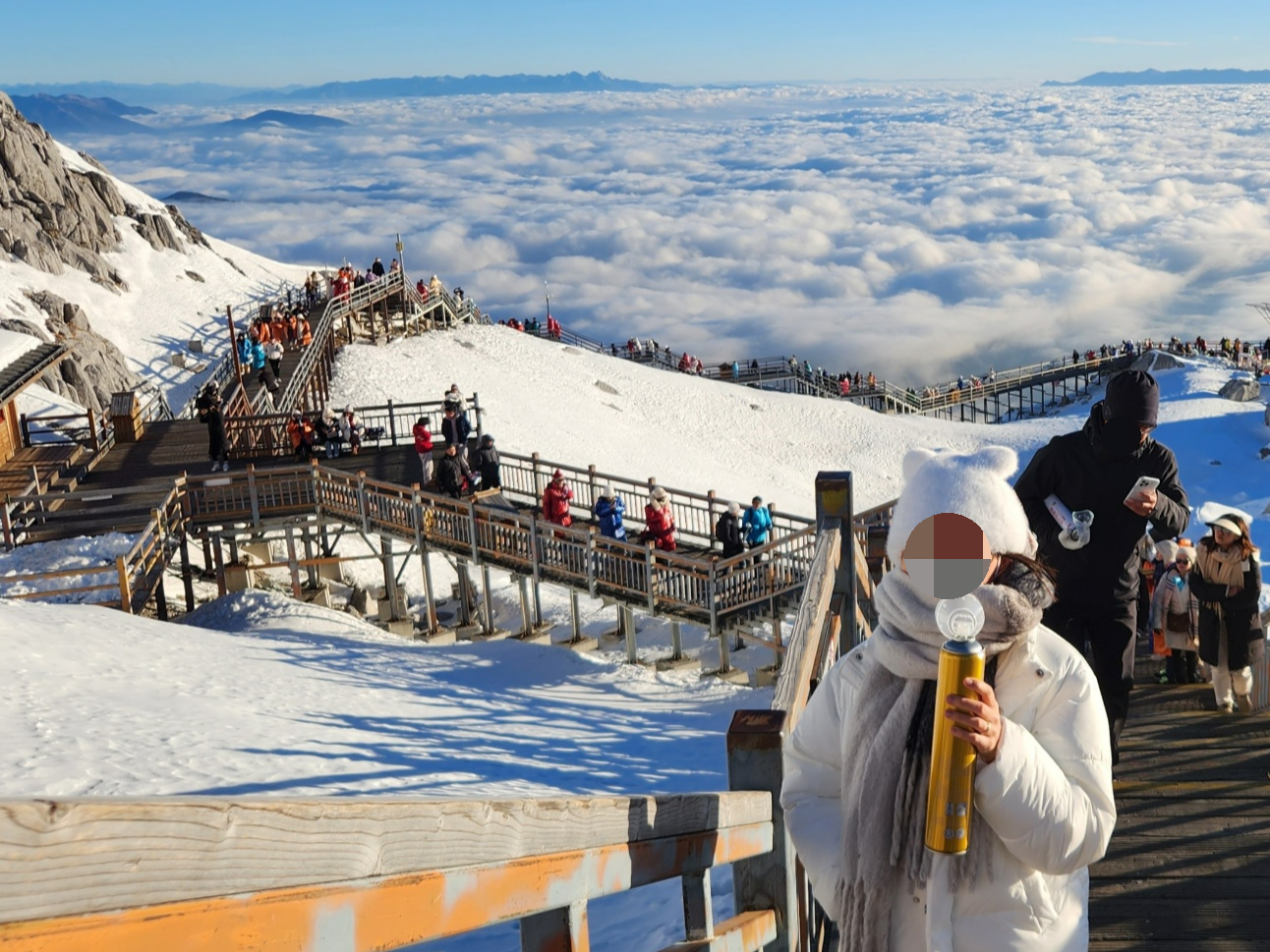 옥룡설산 관광객