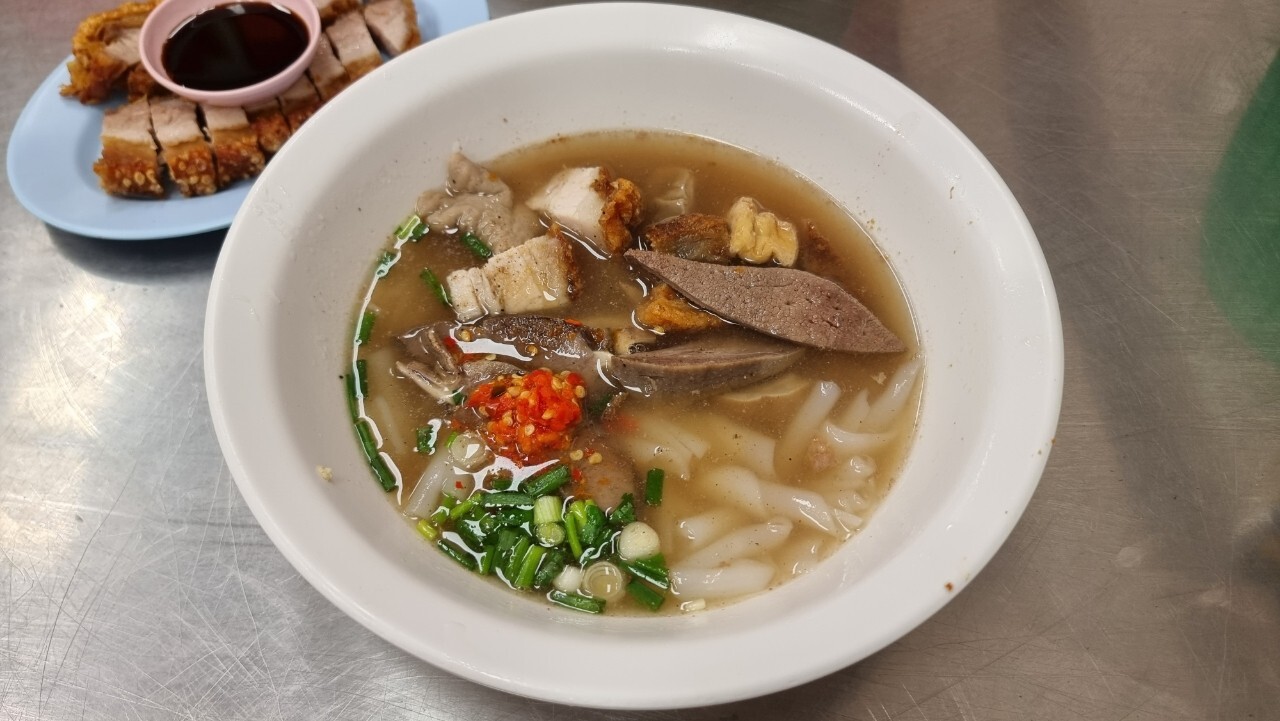 꾸웨이짭
태국 롤국수