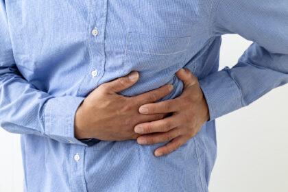 오른쪽 옆구리 통증 의심되는 병