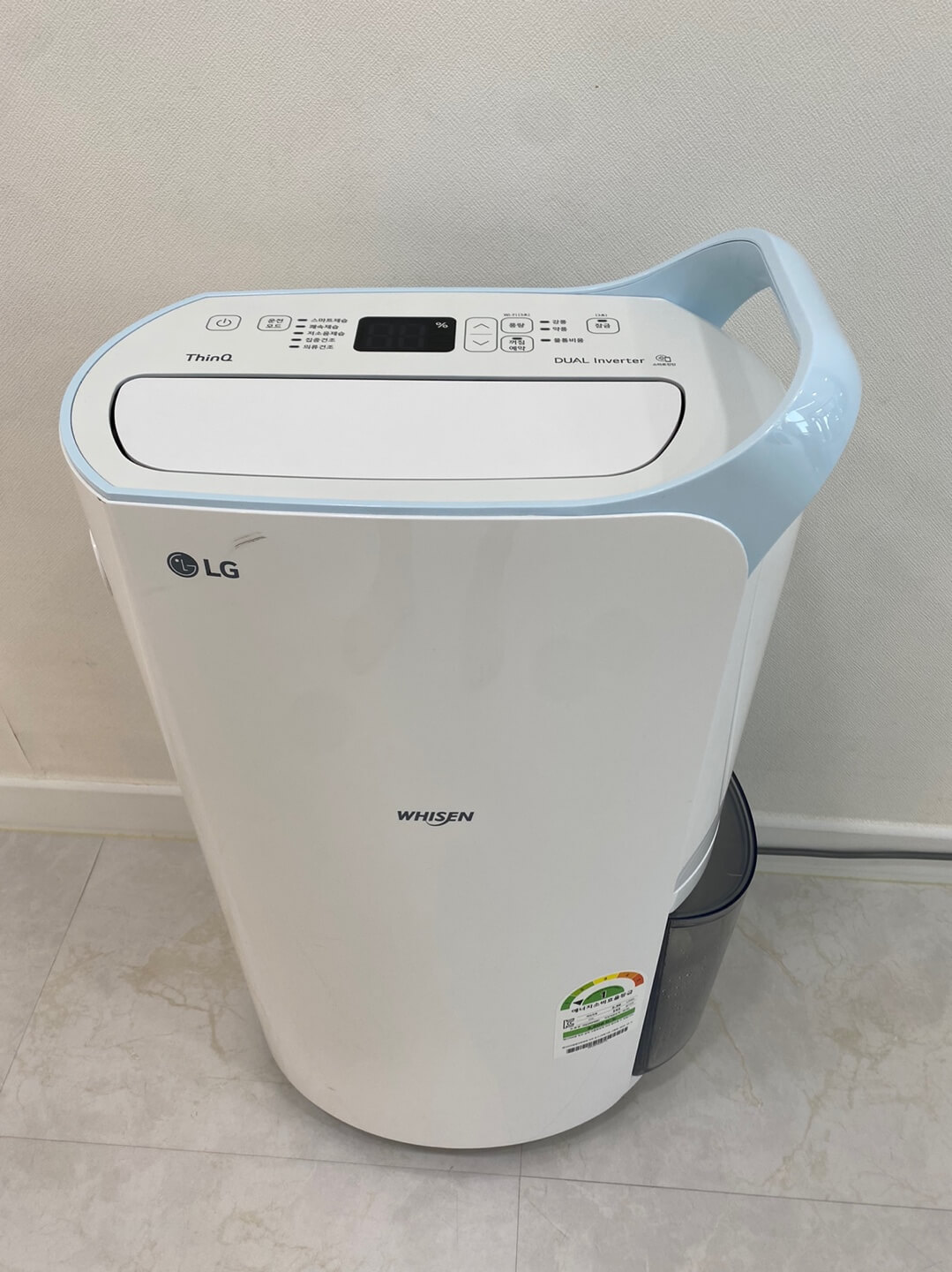 키즈비-풀빌라-거실-시설-이미지