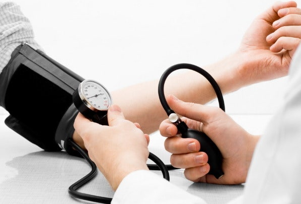 고혈압 자가관리법 올바른 혈압 측정법 가정혈압 자가측정 혈압계 혈압기록 혈압관리방법 건강관리 심혈관건강