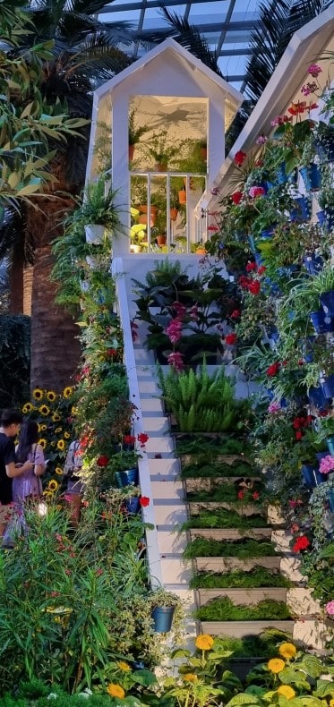 가든스 바이 더 베이 플라워 돔