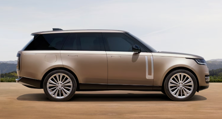 SUV의 패러다임을 바꾼 랜드로버의 개척자 정신