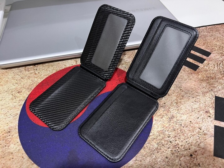 카드지갑 펼친 모습