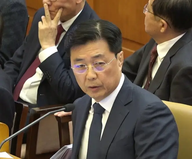 홍장원 김병기