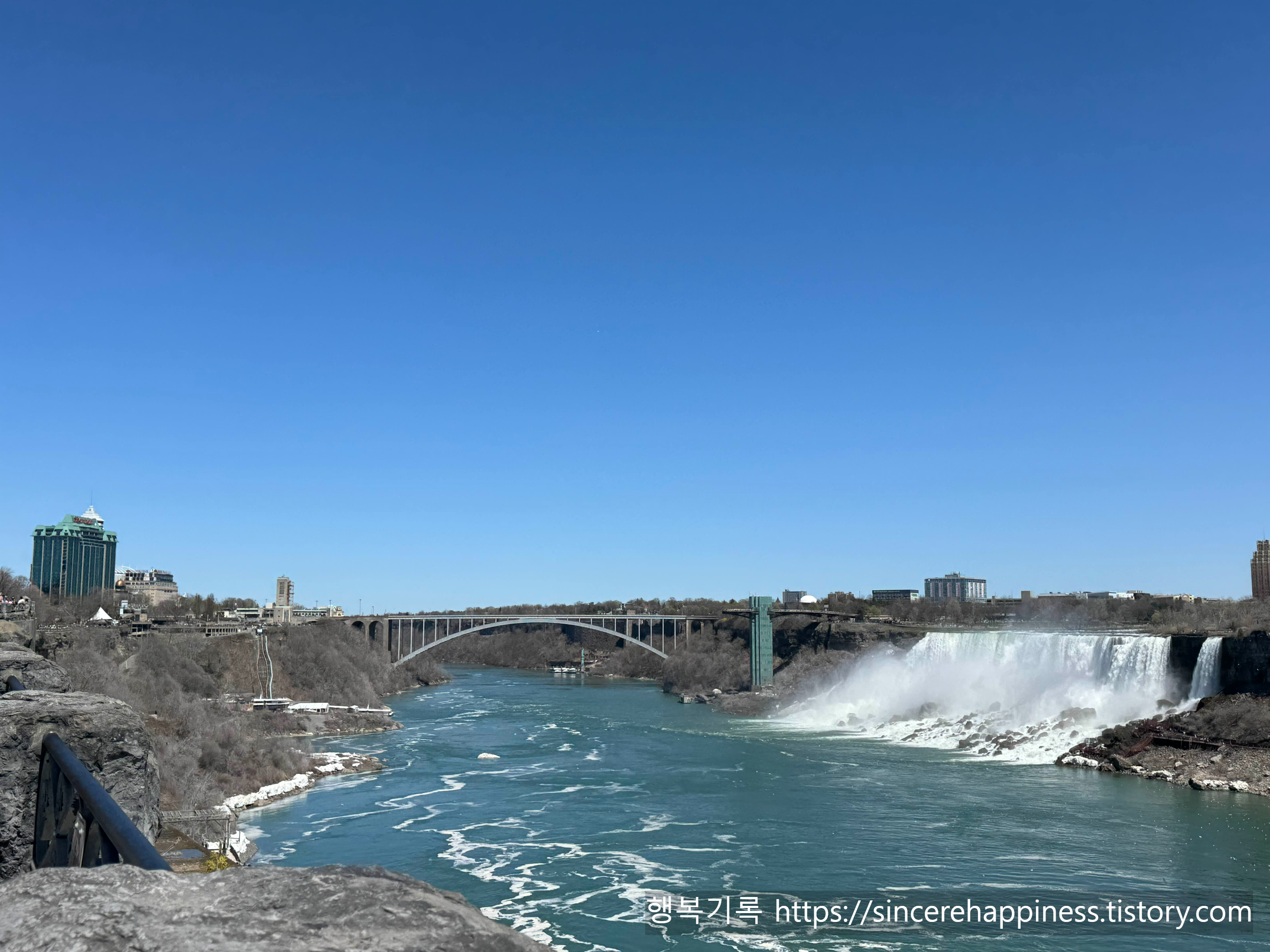 뉴욕 출발 나이아가라 당일치기 투어로 방문한 폭포 뷰