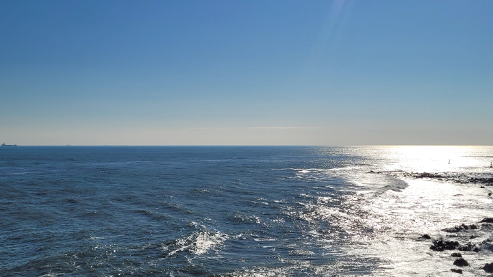 청사포 다릿돌 전망대 위에서 바라본 망망대해