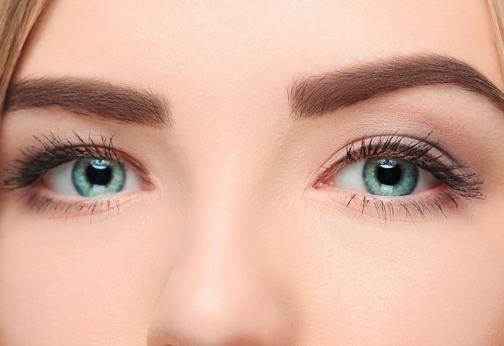 녹색눈동자 여자