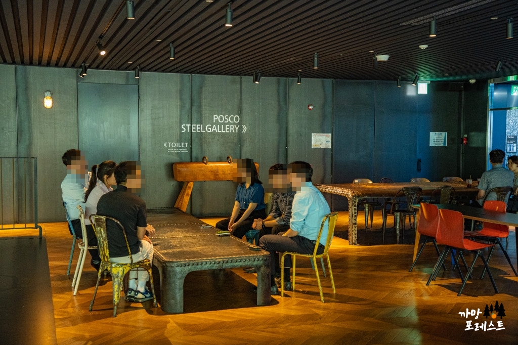 테라로사 포스코센터점 2층 내부