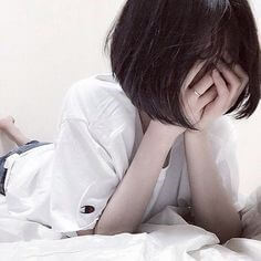 반배치-망했다-울고있는-여학생