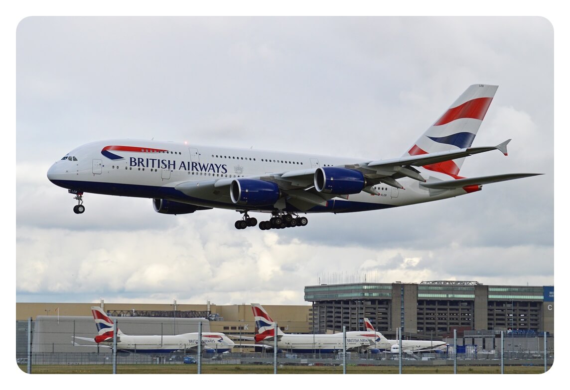 영국항공-British-Airways-A380-800-여객기-비행-사진