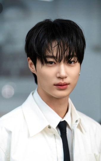 변우석 프로필 키 나이 학력 재산 고향 과거
