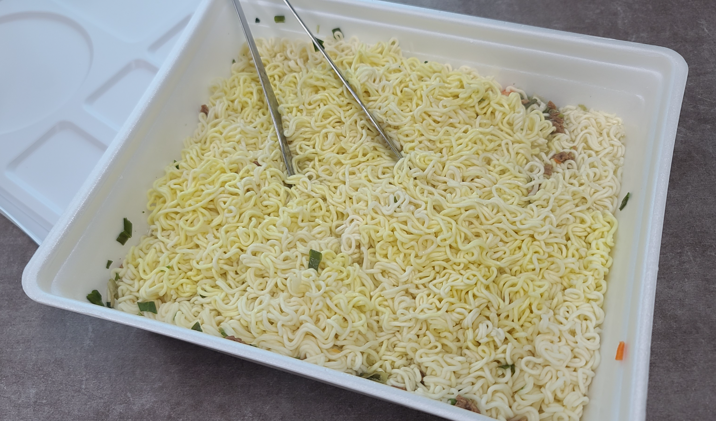 공간춘 쟁반짬짜면 공화춘짜장 간짬뽕 조리방법 내용물 구성품 조리시작 대왕라면