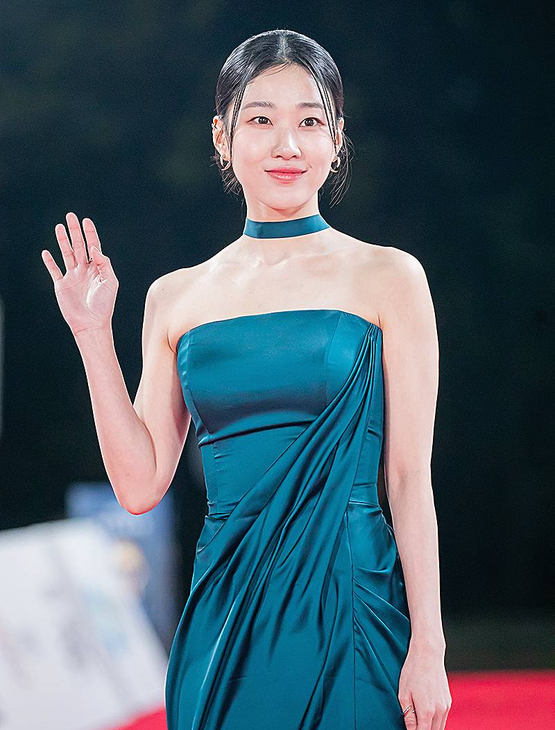하윤경 